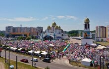 Фото 2: На Сихові тисячі людей об’єднались в молитві на честь 25-річчя візиту Папи Римського Івана Павла ІІ в Україну (фото, відео)