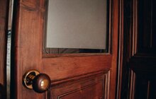 Фото 3: У Львові відреставрували «двері-ковбойки» на вул. Зарицьких, 7