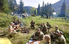 Фото 2: Для львівських школярів провели військові польові навчання у Карпатах