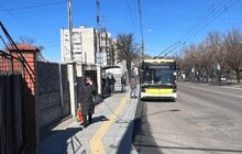 Фото 3: Доступний тротуар і зупинка громадського транспорту: на вулиці Сяйво завершили ремонтні роботи