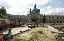 Фото 13: На пл. Двірцевій завершують влаштування каналізаційного колектора