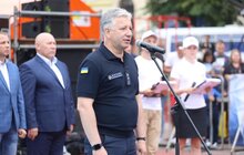Фото 9: Мер Львова привітав учасників змагань «Найсильніший пожежний-рятувальник»