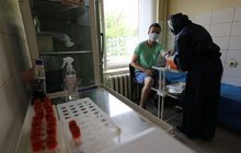 Фото 12: У Львові на COVID-19 розпочали тестувати освітян, які працюватимуть під час ЗНО