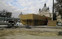 Фото 3: Залишилось чотири тижні до відкриття пл. Двірцевої