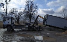 Фото 2: У Львові розвантажили перший компост із контейнерів