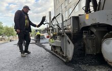 Фото 8: Ремонт вул. Залізничної: від квазікільця вул. Шевченка до вул. Ясної повністю постелили нижній шар асфальту