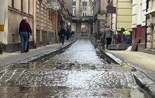 Фото 8: Перед відкриттям прибрали весь пісок і помили дорогу: на вул. Ференца Ліста завершили ремонт (відео)