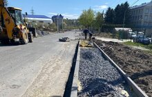 Фото 4: Ремонт вул. Бескидської уже виконано на 70%: залишається облаштувати тротуар і постелити верхній шар асфальту