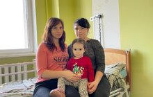 Фото 3: Вперше у Східній Європі однорічну дитину прооперували з допомогою робота Da Vinci