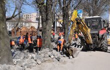 Фото 2: На проспекті Свободи влаштовують бруківку