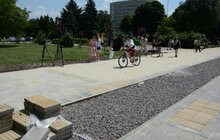 Фото 15: Велопростір Львова збільшується: на пр. Чорновола тривають роботи з будівництва велодоріжки