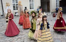 Фото 3: У Львові відбулося карнавальне відкриття театрального фестивалю «Золотий Лев на вулиці - 2020»
