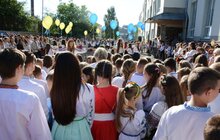 Фото 1: Свято першого дзвоника у Львівській лінгвістичній гімназії