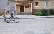 Фото 2: Планові ремонтні роботи внутрішніх дворів та хідників на Сихові тривають