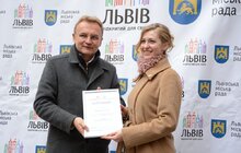 Фото 9: 100 успішним педагогам Львова вручили по 25 тисяч гривень