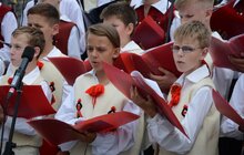 Фото 2: У День Незалежності «Дударик» виконав в центрі Львова акафіст