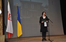 Фото 2: Польській громаді передали символічний ключ від Польського дому