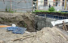 Фото 2: На пл. Галицькій проводять роботи з облаштування нового фонтану: виявлені мури храму законсервують