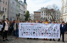 Фото 6: Сьогодні у Львові студенти різних вишів взяли участь в масштабній акції солідарності із бранцями Кремля «Хода солідарності. Волю заручникам Кремля!»