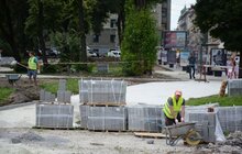Фото 2: Ремонтні роботи біля Львівського цирку стартували.