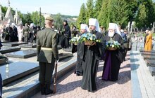 Фото 10: У Львові вшанували спочилих захисників України та помолились на могилі Патріарха Димитрія