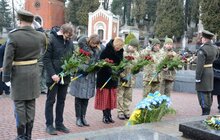 Фото 10: У Львові вшановують пам’ять Героїв Крут