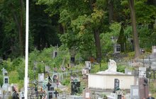 Фото 13: Сьогодні, у День Державного Прапора  України, національний стяг замайорів над могилами новітніх Героїв