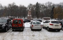 Фото 4: Площа біля пам’ятника Івану Франку перетворюється на парковку