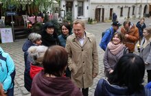 Фото 3: Міський голова Львова разом з юними «посадовцями» оглянув будівництво Молодіжного центру
