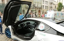 Фото 4: Міський голова Андрій Садовий дав старт Електромобільному Марафону «Львів – Монте-Карло»