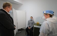 Фото 1: Лікарні швидкої допомоги передали тисячу експрес-тестів на антиген до СOVID