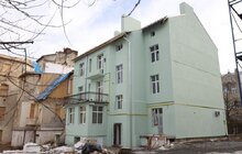 Фото 2: Чотири місяці після ракетного обстрілу на вул. Коновальця: учні вчаться у своїх класах, домівки мешканців відновлюють (відео)