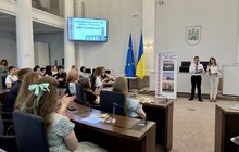 Фото 3: У Львівській міській раді привітали випускників шкіл з Мелітополя 