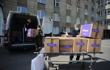 Фото 6: Благодійники передали засоби захисту для медиків лікарні швидкої допомоги