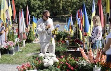 Фото 4: День Незалежності у Львові розпочали із вшанування захисників, які полягли за неї