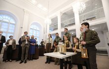 Фото 4: Львівські пластуни урочисто передали Вифлеємський вогонь миру місту