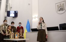 Фото 11: Львівські пластуни урочисто передали Вифлеємський вогонь миру місту