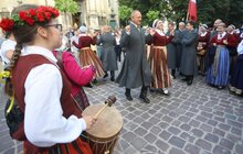 Фото 3: Центром Львова пройшов марш-парад усіх країн-учасників фестивалю «Етновир»