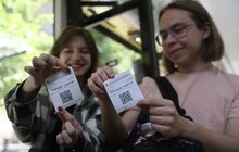 Фото 8: Від сьогодні проїзд на трьох міських маршрутах можна оплатити безготівково