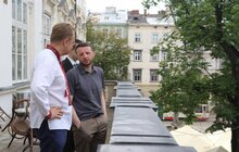 Фото 6: Львів’янину, який піднявся на Еверест, А. Садовий вручив «Золотий герб міста Львова»