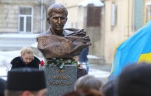 Фото 15: У Львові встановили погруддя Герою Небесної Сотні Ігорю Костенку