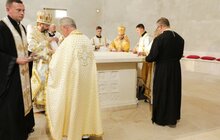 Фото 29: Глава УГКЦ Блаженніший Святослав у співслужінні з єпископами Синоду УГКЦ освятив унікальний храм Софії-Премудрості Божої