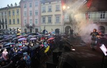 Фото 6: Мер Львова подякував Оксані Мусі за концерт до Дня міста