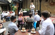 Фото 1: Мер Львова нагородив преміями випускників, які здобули найвищі бали на ЗНО