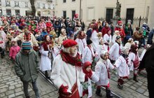 Фото 2: В переддень Різдва у Львові встановили Різдвяного Дідуха