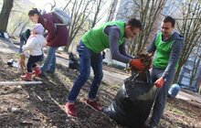 Фото 10: Сьогодні Львів прибирають в рамках акції «З нами місто розквітає»