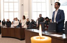 Фото 1: «Почесним знаком святого Юрія» за оборону України у Львові посмертно нагородили 30 захисників (фото)