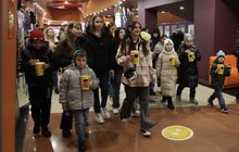 Фото 7: Дітей із модульного містечка повели в кінотеатр на українську Мавку