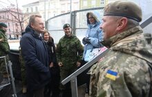 Фото 3: У центрі Львова День хокею — дружній матч зіграли між собою команди з Канади та зі Львова