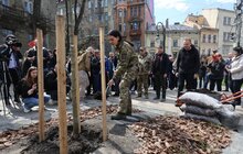 Фото 6: У Львові відкрили фонтан, присвячений Герою України «Да Вінчі» та всім добровольцям (відео)